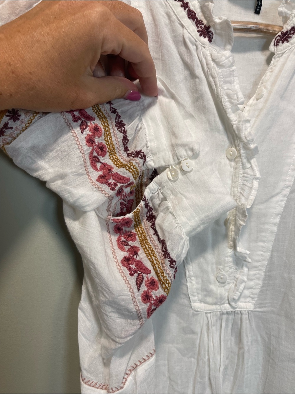 Anthropologie Gwyneth White Peasant Blouse with Pink Embroidery - Picture 7 of 7